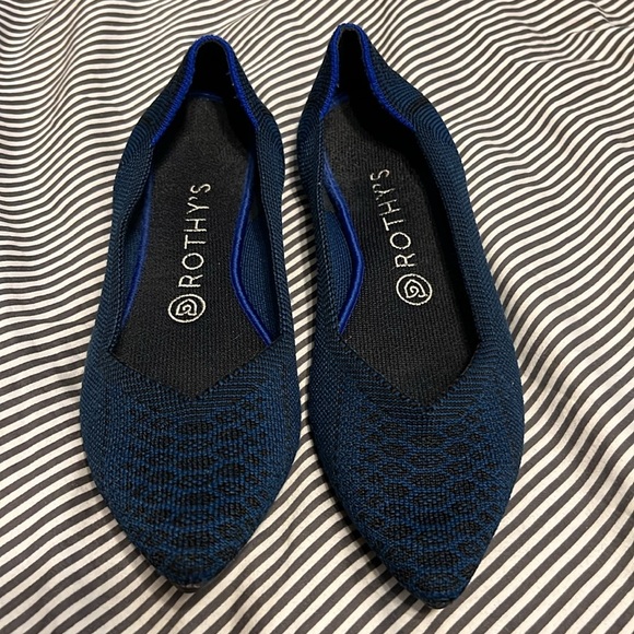 Rothy's Shoes - Rothy’s Original The Point Blue and Black Snake Print Size 8